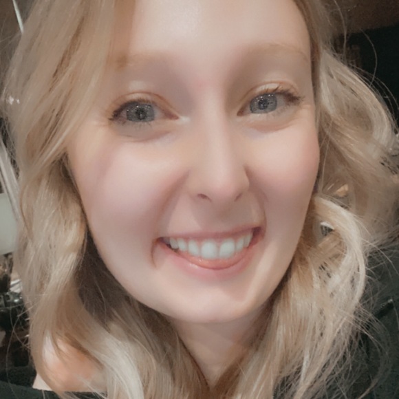 Meet your Posher, Macy - Picture 1 of 1